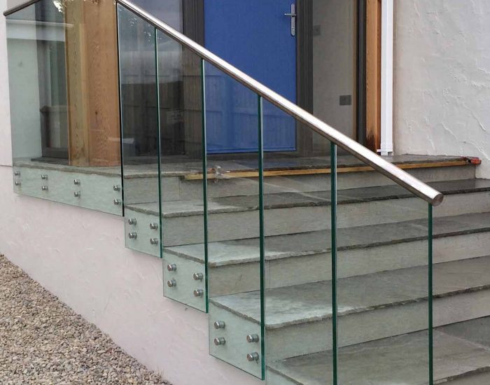 glass railing dubai by INFOCUS Glass & Aluminum Works