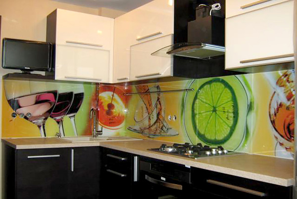 stained glass dubai by INFOCUS Glass & Aluminum Works